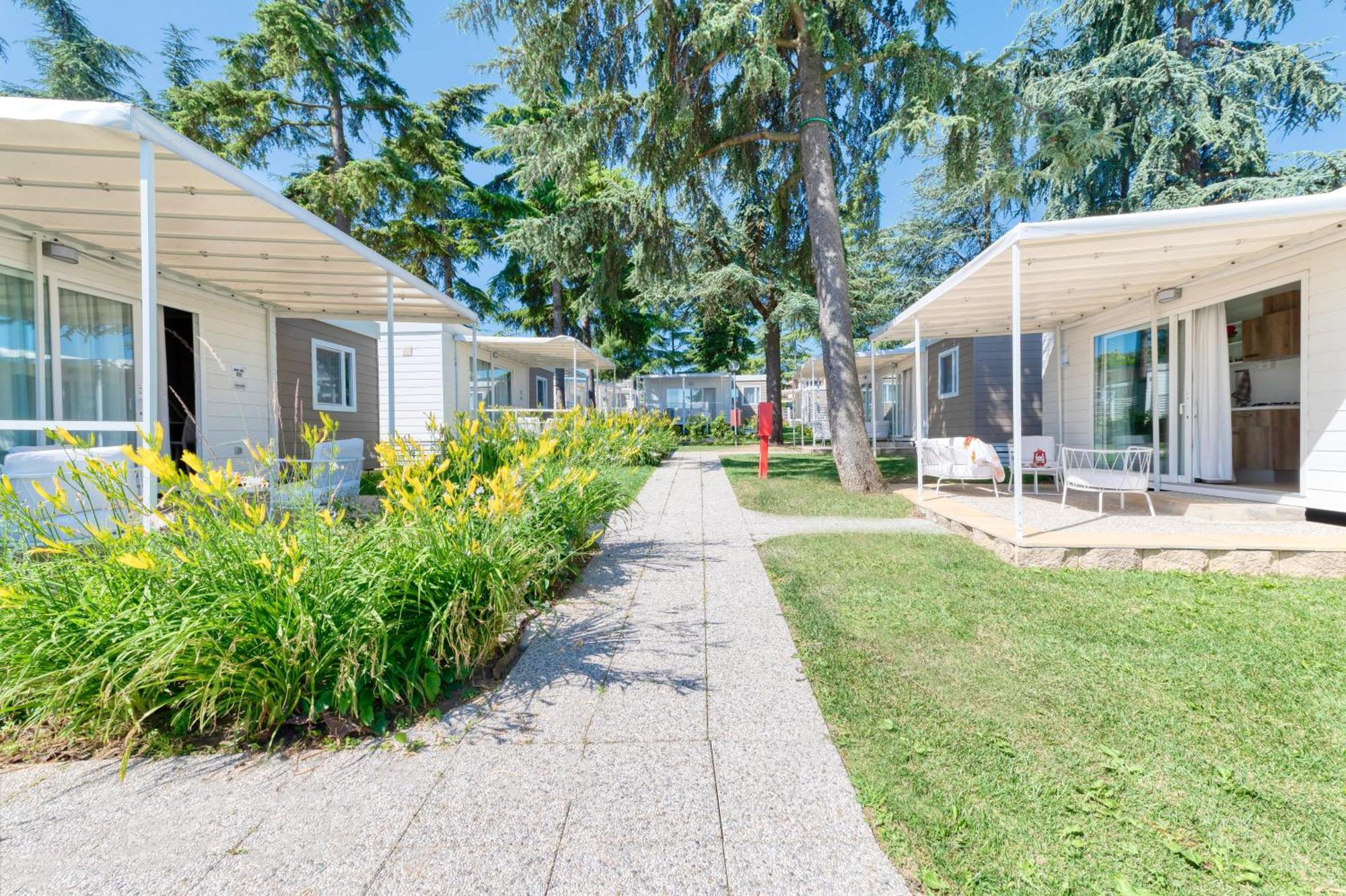 San Benedetto Camping Relais Peschiera del Garda Exteriör bild