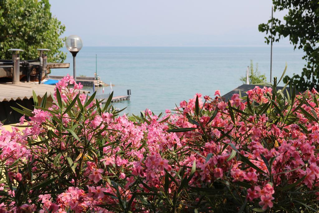 San Benedetto Camping Relais Peschiera del Garda Exteriör bild
